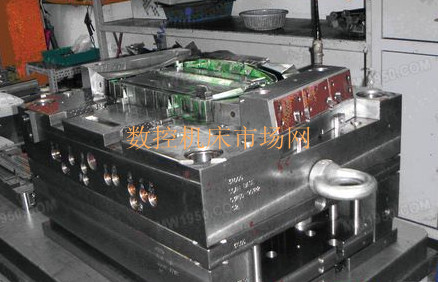注射模具 注射模具