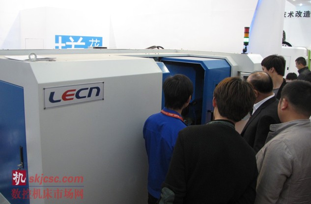 力成專機(jī)Z821060銑端面打中心孔機(jī)床
