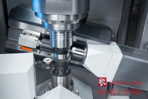 VLC 200 H 機型用于盤類工件的加工，專門針對直徑最大為 200 mm，模數(shù)最大為  4 的工件而設(shè)計。