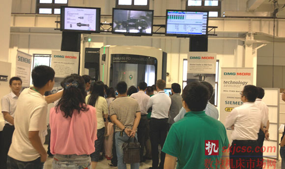 　　本次活動展出了”DMU65FDmonoBLOCK”五軸銑車復合加工機床，來自德馬吉森精機和LMT、SIEMENS、HORN的技術專家通過技術交流會和現場加工演示，為觀眾介紹和分享了先進的加工技術和生產工藝。