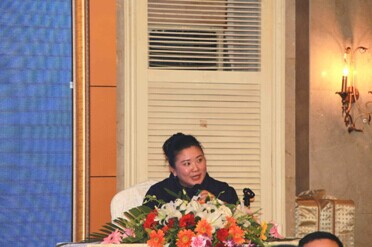 立嘉會(huì)展公司常務(wù)副總經(jīng)理劉乙賢女士主持 立嘉會(huì)展公司常務(wù)副總經(jīng)理劉乙賢女士主持