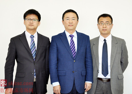 品悅陽光 孫小明董事長（中）、王國際、何清